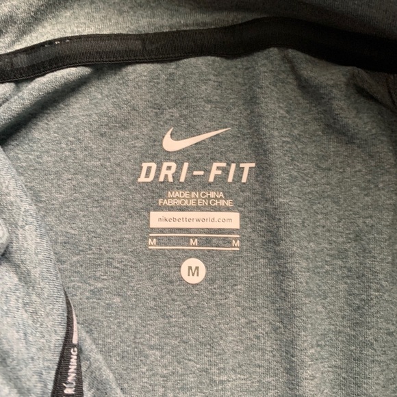 Men's Nike Quarter-Zip - Picture 4 of 4